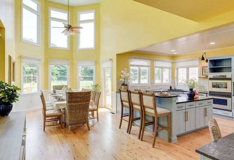 Spacious Maryland Home On Private 2 Acre Property