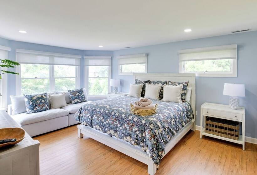 Spacious Maryland Home On Private 2 Acre Property