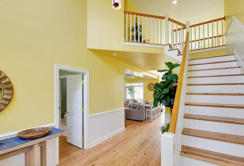 Spacious Maryland Home On Private 2 Acre Property