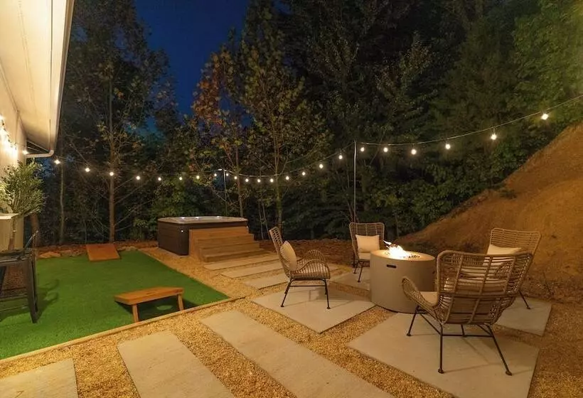 Modern Home W/ Hot Tub & Backyard Oasis!