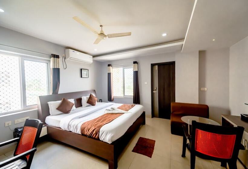 Goroomgo Hotel Shivangi Puri