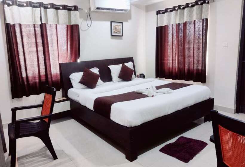 Goroomgo Hotel Shivangi Puri