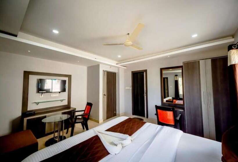 Goroomgo Hotel Shivangi Puri