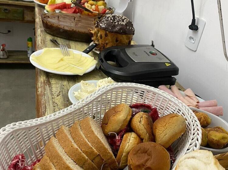 פונדק Byjular Pousada