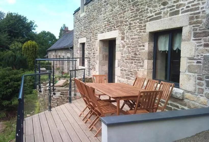 Hostelli Domaine Le Puits De Jeanne