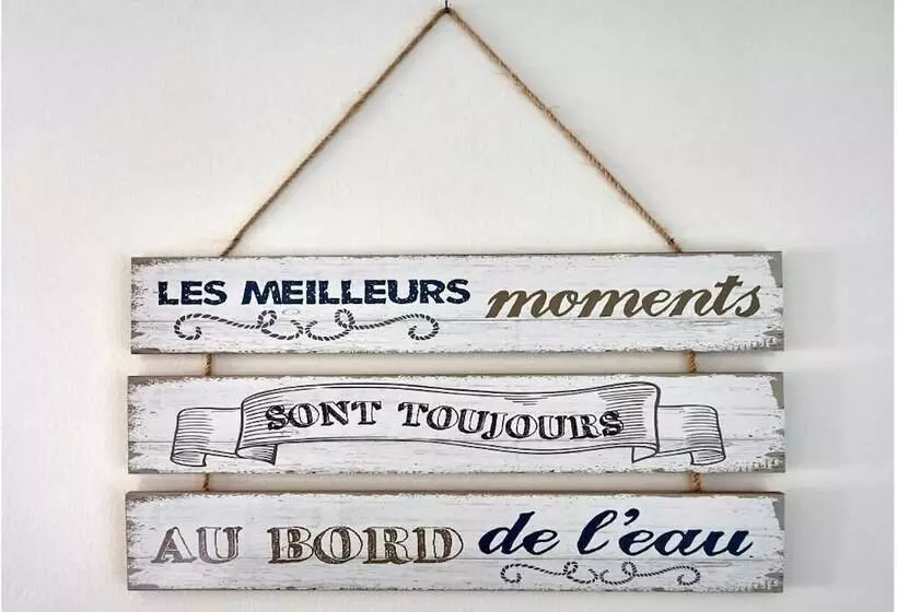 Hostelli Domaine Le Puits De Jeanne