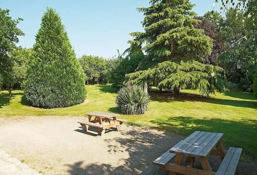 Hostelli Domaine Le Puits De Jeanne