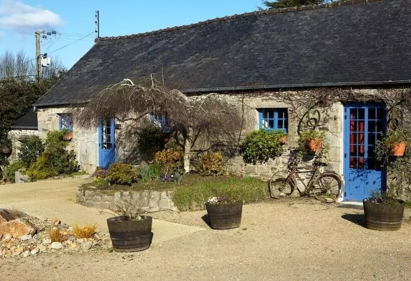 Hostelli Domaine Le Puits De Jeanne