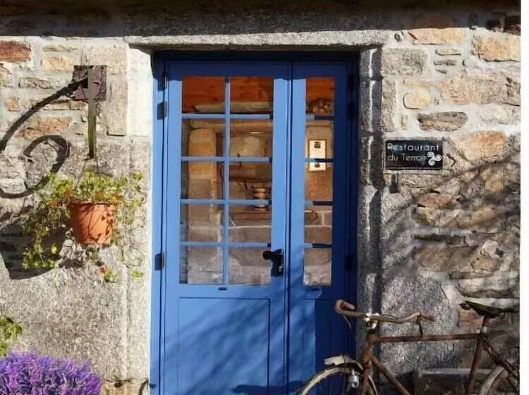 Hostelli Domaine Le Puits De Jeanne