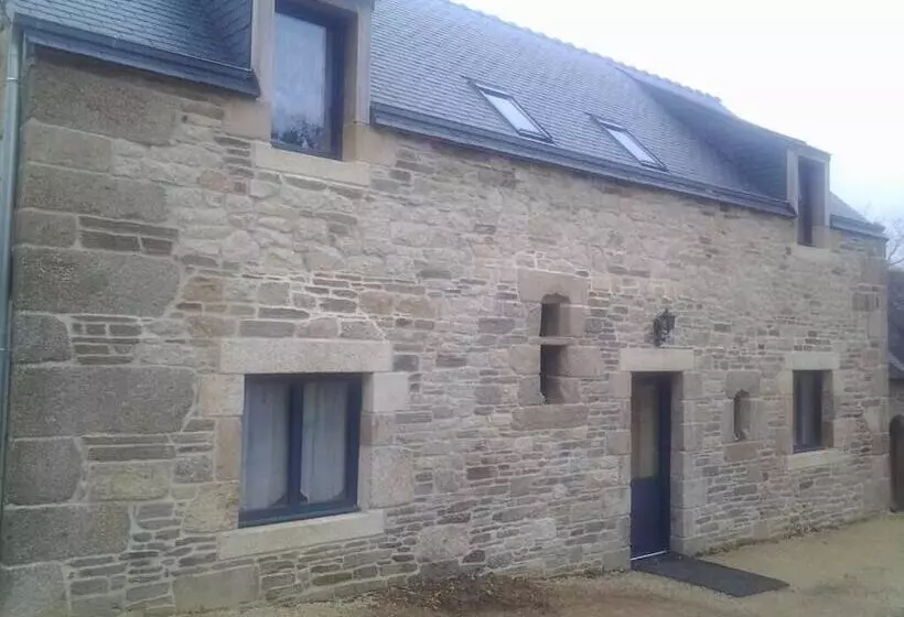 Hostelli Domaine Le Puits De Jeanne