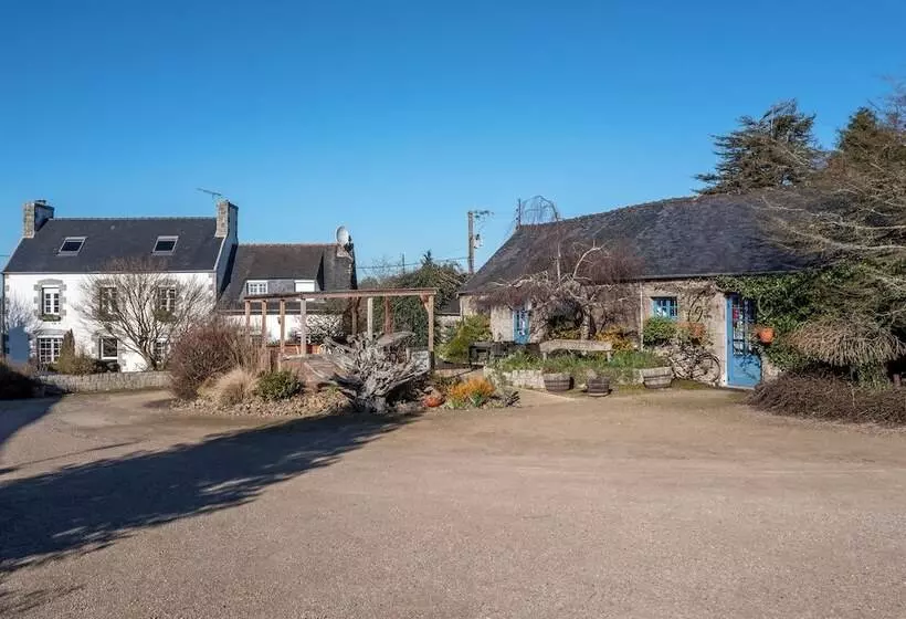 Hostelli Domaine Le Puits De Jeanne