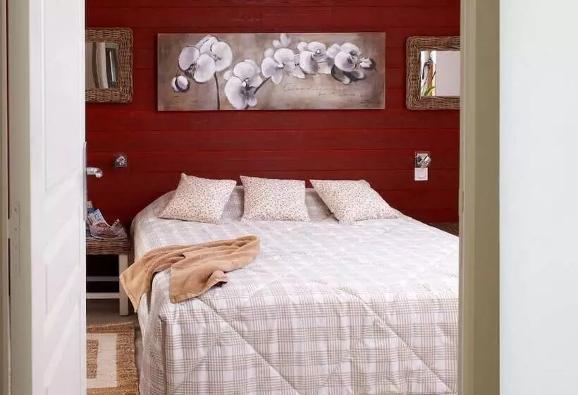 Hostelli Domaine Le Puits De Jeanne