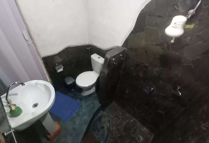 مسافرخانه Ready Camp E Suítes Da Cachoeira