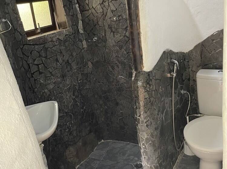 مسافرخانه Ready Camp E Suítes Da Cachoeira