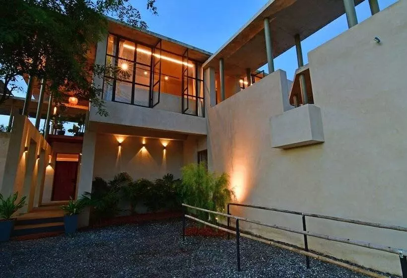 Hotelli Coconut Lane Bangkok