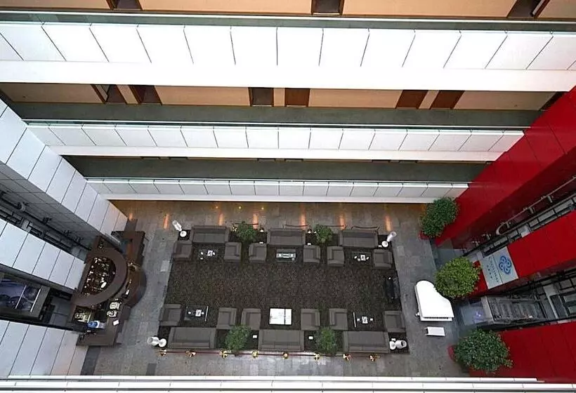 Crossway Hotel Free Massage Autovazal Metro Station