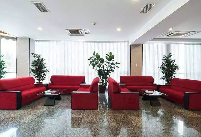 Crossway Hotel Free Massage Autovazal Metro Station