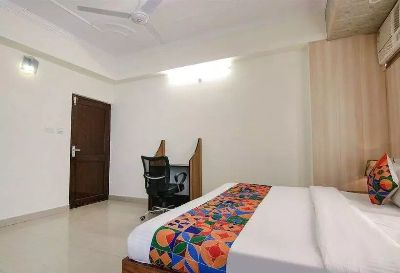 Hotelli Fabexpress Vistara Grand