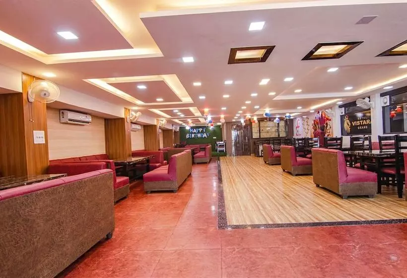 Hotelli Fabexpress Vistara Grand