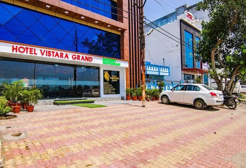 Hotelli Fabexpress Vistara Grand