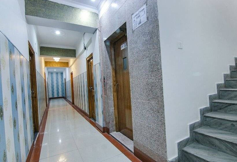 호텔 Fabexpress Vistara Grand