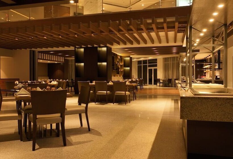 호텔 Gokulam Grand