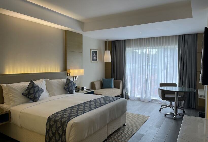 호텔 Gokulam Grand