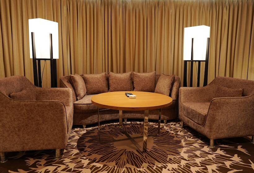 호텔 Gokulam Grand