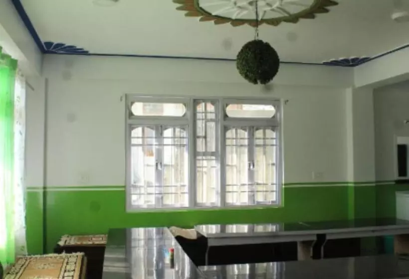 Hotelli Grace Homestay Sadam