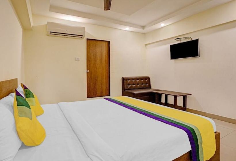 Отель New Harshita Inn By Glitz