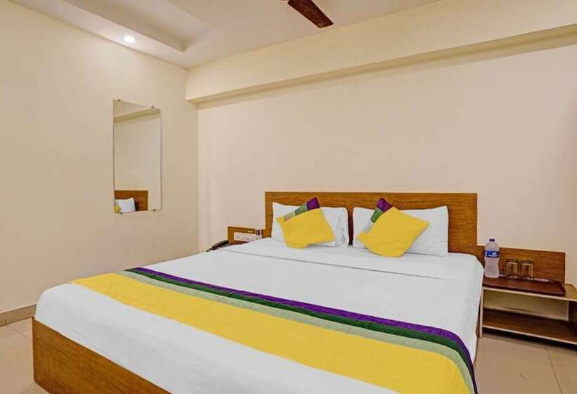 Отель New Harshita Inn By Glitz