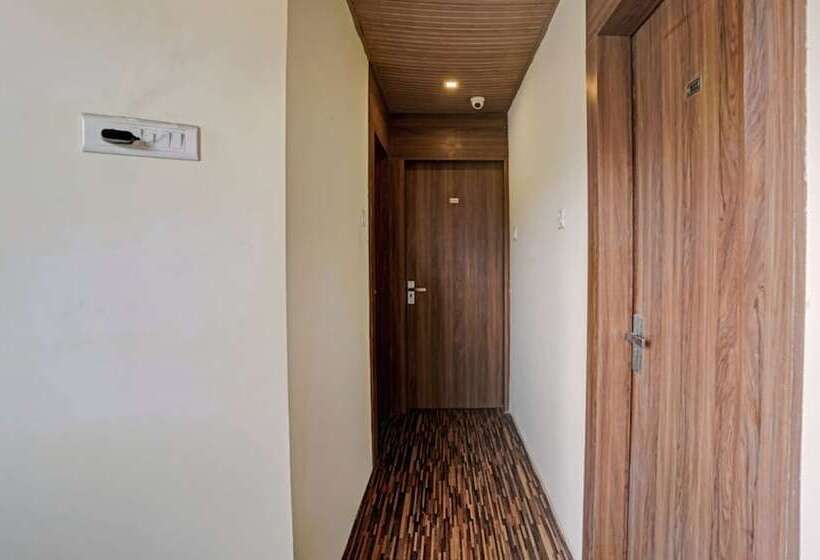 Отель New Harshita Inn By Glitz