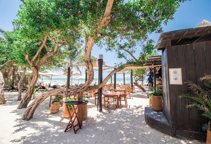 هتل Hau Holbox Beach Front