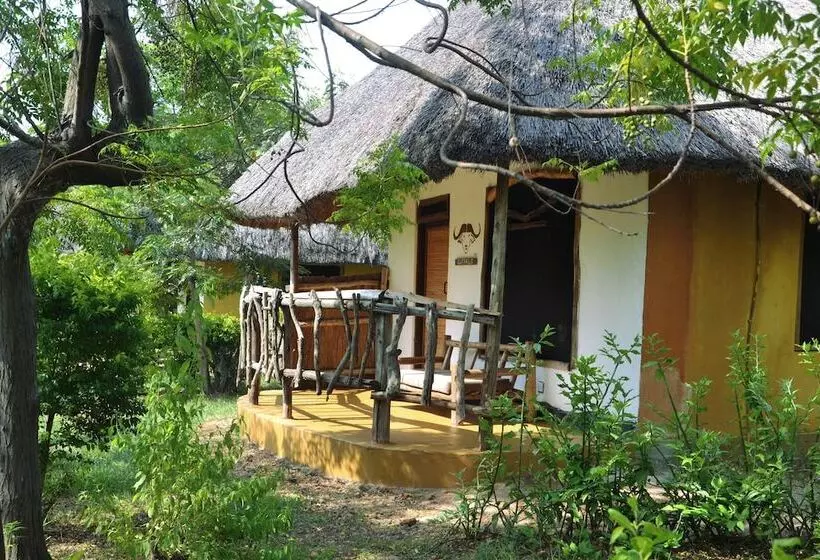 هتل Hornbill Bush Lodge