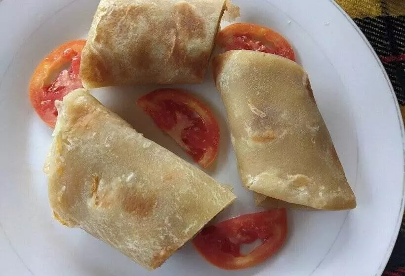 هتل Hornbill Bush Lodge