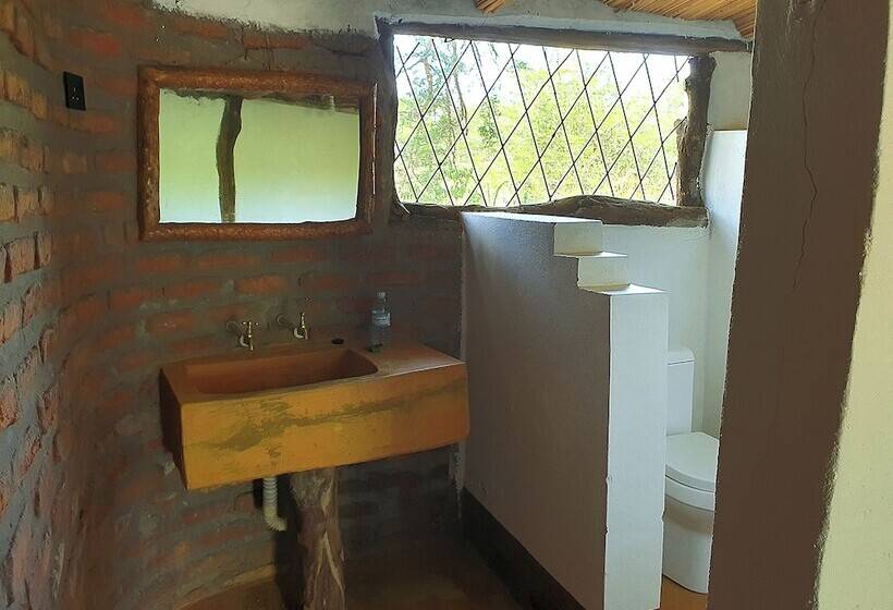 هتل Hornbill Bush Lodge