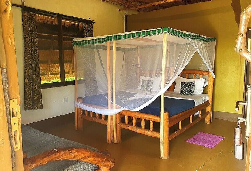 هتل Hornbill Bush Lodge