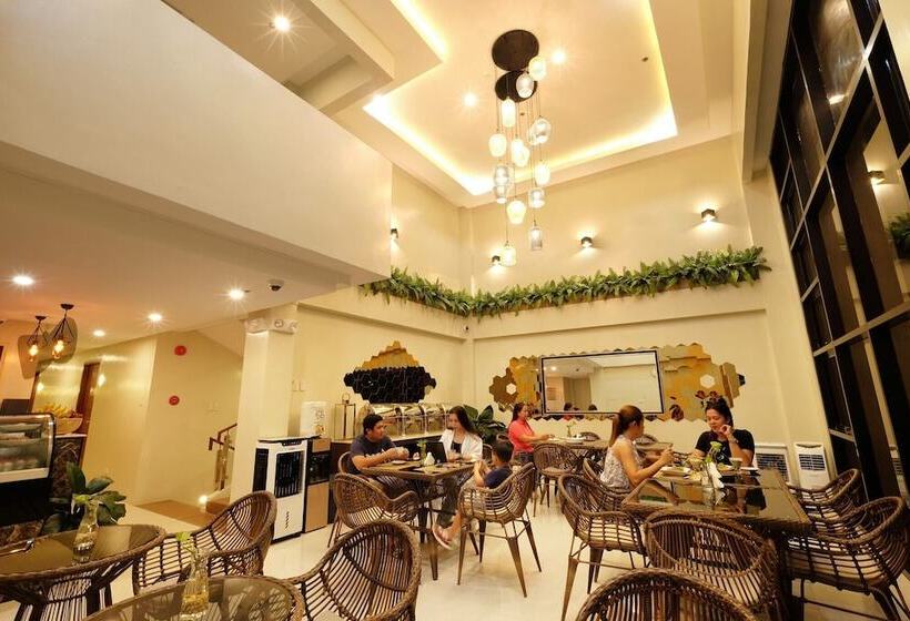 בית מלון כפרי Jai Cobs Suites