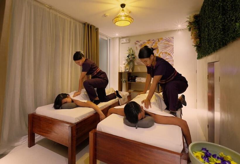 בית מלון כפרי Jai Cobs Suites