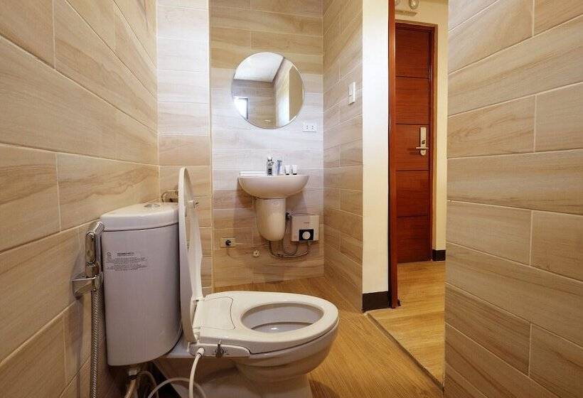 בית מלון כפרי Jai Cobs Suites