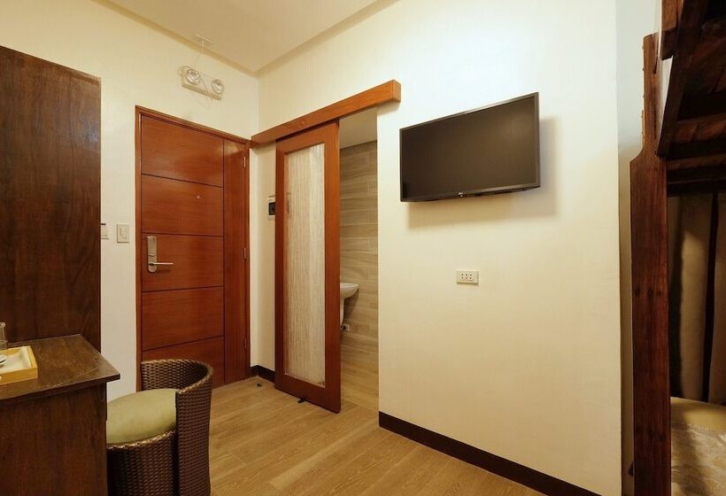 בית מלון כפרי Jai Cobs Suites