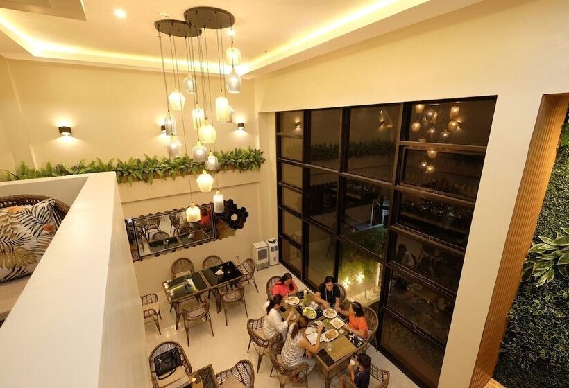 בית מלון כפרי Jai Cobs Suites