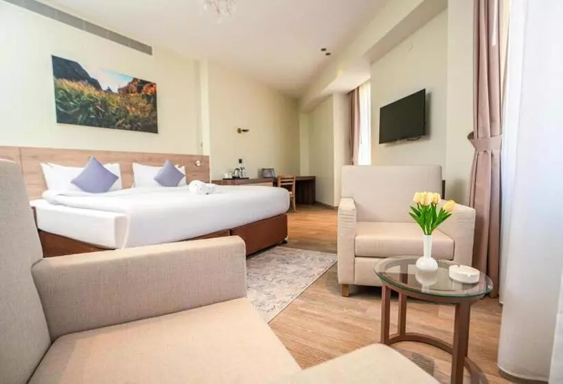 هتل Kyriad Muscat