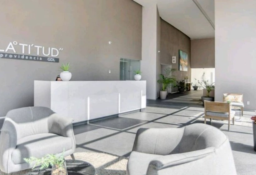هتل Latitud Providencia