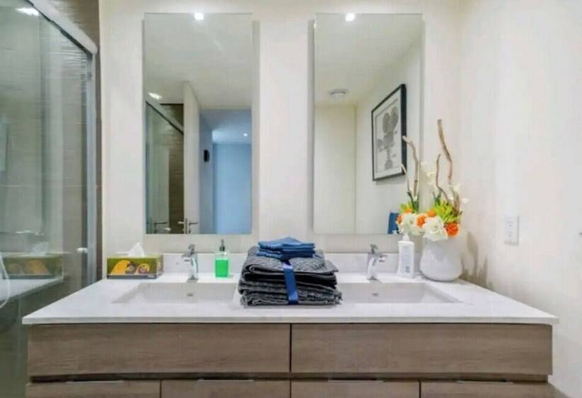 هتل Latitud Providencia