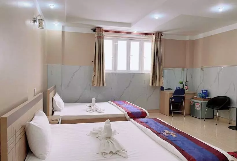 هتل Khach San Nam Kieu Ca Mau