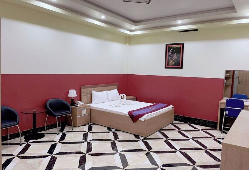 هتل Khach San Nam Kieu Ca Mau