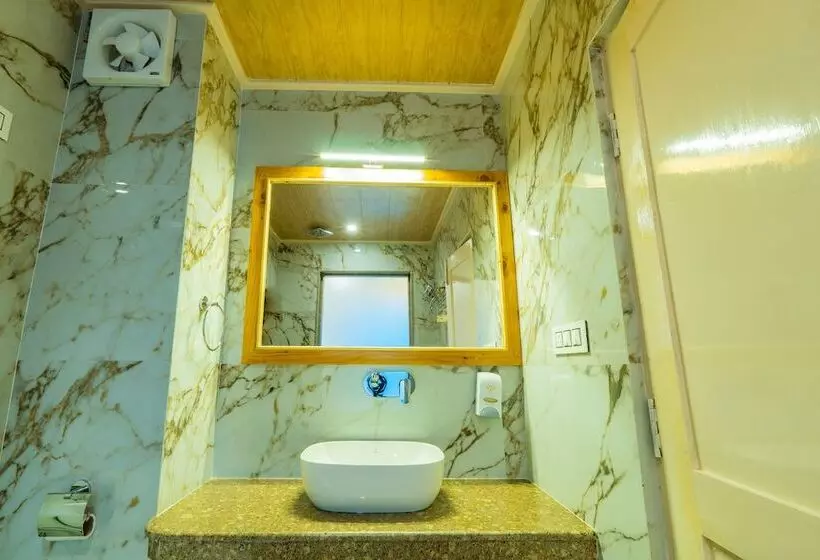 Hotelli Rustic Wood Manali