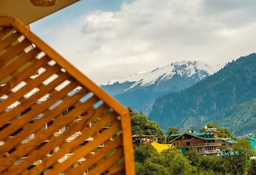 Hotelli Rustic Wood Manali