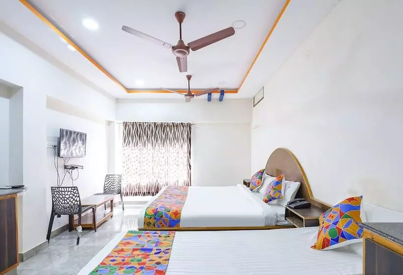 ホテル Fabexpress Sri Lakshmi Residency